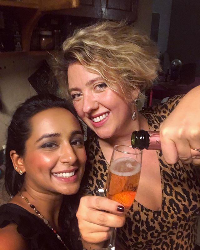 ShirtyKumar's tweet photo. Cheers to the freaking weekend 🥂#frinally https://t.co/kffiBhJn8g https://t.co/bsTdvpTbWG
