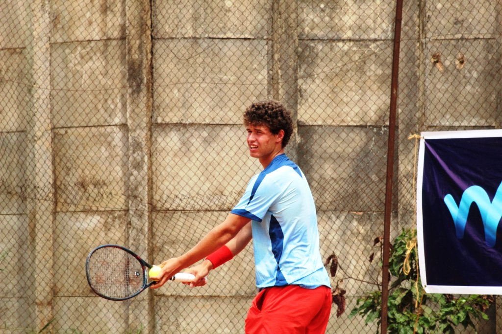 UgandaTennis's tweet photo. We are LIVE with the first Singles Semifinal on Court 1.
#Week1 #Day6
#SinglesSemifinals #DoublesFinals
#M15Kampala🇺🇬 #UGProCircuit2019🎾 https://t.co/7G3agiYh6g