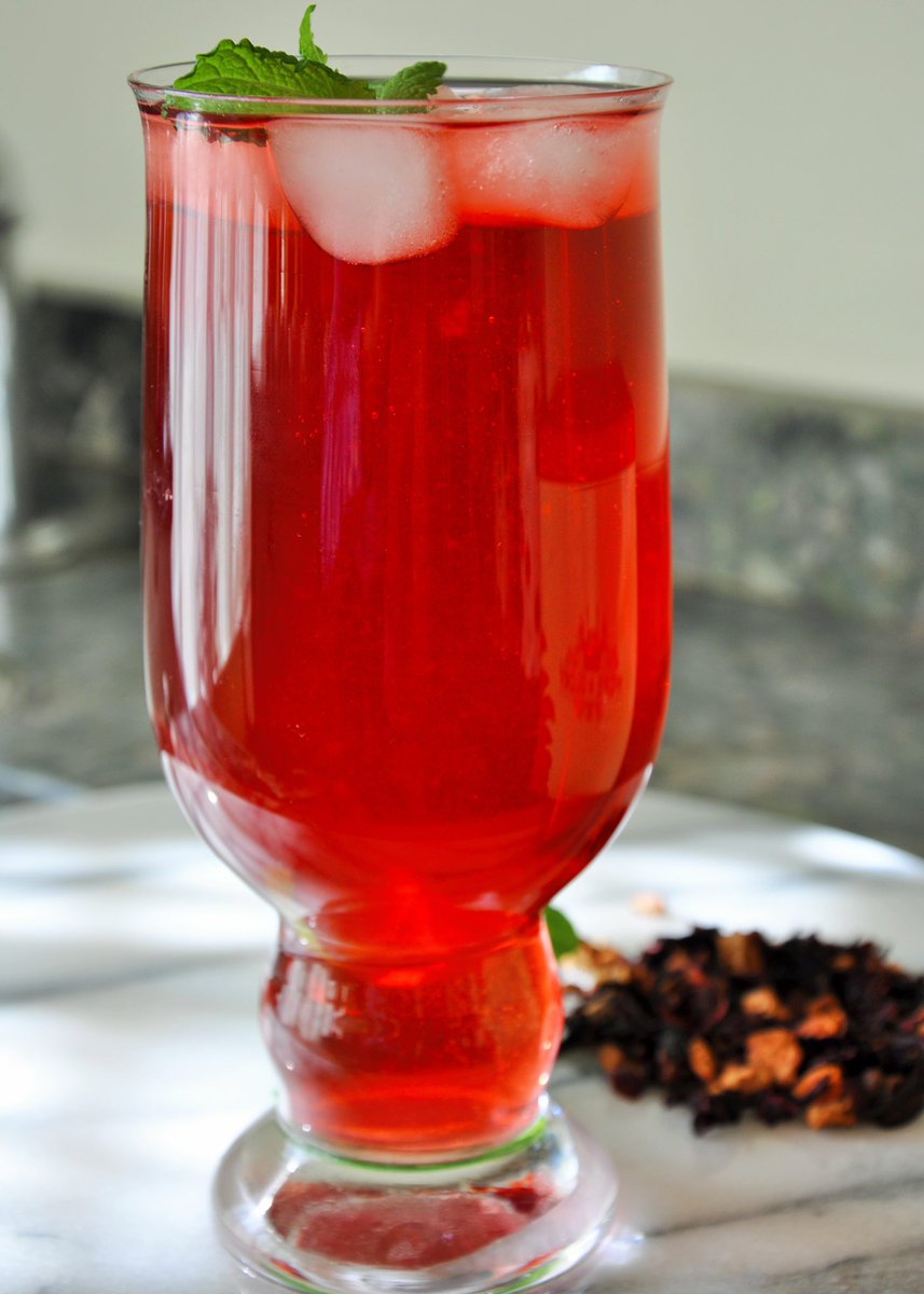 TheHopeAndGlory's tweet photo. The sun is coming out just in time for World Cocktail Day on Monday ☀️ 🍸
🍹 Why not check out some of our favourite tea cocktails here; https://t.co/hHl6DvaZ6W 🍹
Which will you be making? 😋
#worldcocktailday #devotedtotea https://t.co/uifSAhsjKB