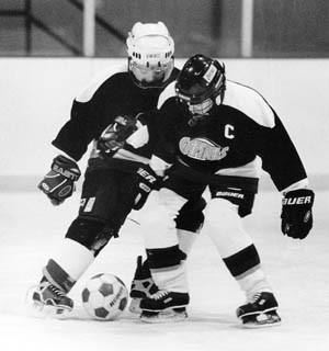 UHicehogs's tweet photo. @HUMHC Ice hockey are hoping for some extreme weather conditions to swing the advantage in our favour #itsalreadyhome https://t.co/yrh7sFsqkq