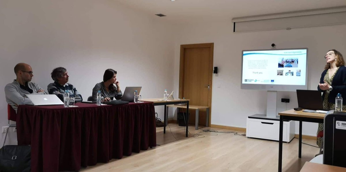 #Bluelabs <a href="/projectAMALIA/">AMALIA project</a> keeps its endeavour to promote the use of #seaweeds in the industry 🌊💡🔎🔬🧬🧪🌊

<a href="/martacarmona24/">Marta Carmona</a> defended her #MSc on the #biotech potential of Grateloupia turuturu for #cosmetics.

Congrats!

<a href="/ESTM_IPL/">ESTM - POLITÉCNICO DE LEIRIA</a> <a href="/Lemos_lab/">Lemos Lab</a> @EU_EASME <a href="/EU_MARE/">EU Maritime & Fish</a> #bluegrowth