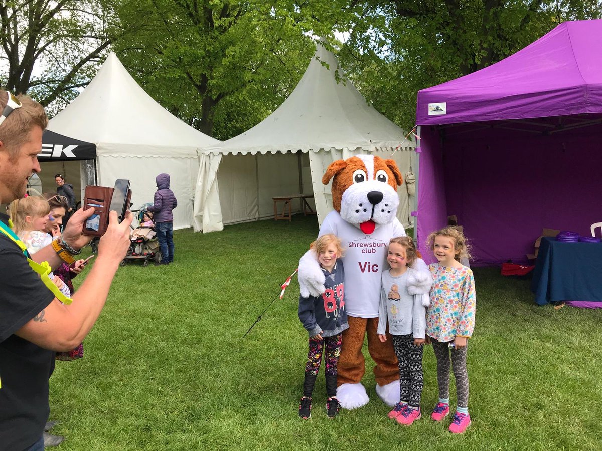Vic the Dog is here! 🐶 #picwithvic #clubmascot #shrewsbury <a href="/shropkidsfest/">Shropshire Kids Fest</a>