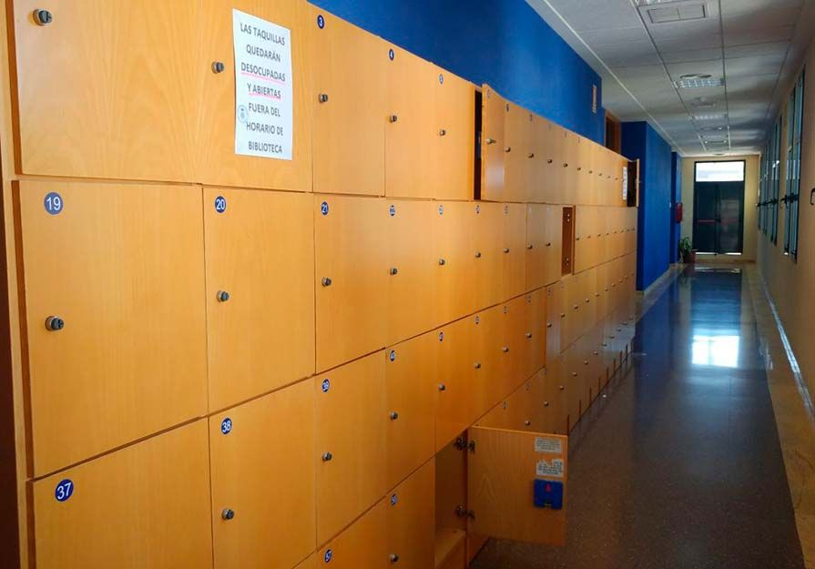 JovenesPortenos's tweet photo. Jóvenes Porteños denuncia que no se ha hecho caso de sus peticiones sobre la biblioteca del Centro Cívico https://t.co/9K5QdtPUeh via @eleconomico_es https://t.co/VZOa8yYLMS