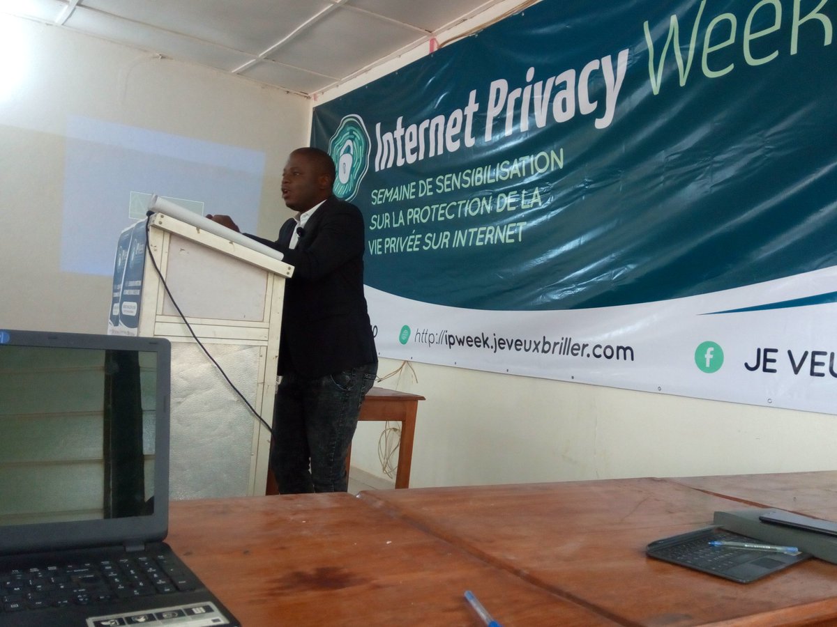 HelloParakou's tweet photo. #ipweek #conference
La conférence se déroule bien à l'Institut Français de Parakou.
Suivez la vidéo en live sur la page Facebook de @jvbriller
#helloparakou #ipweek2019 #jeveuxbriller #wasexo @FKOUYAMI @AurelieASZ @RamanouB @jeremie_adja https://t.co/qZL5O3uVDA