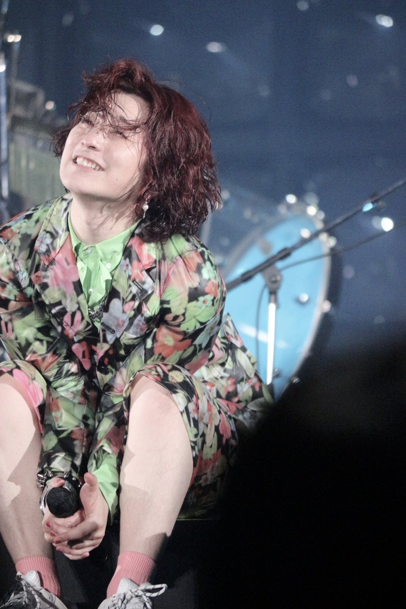 fromsekaowan's tweet photo. すわって歌ってたね

#TheClorsネタバレ https://t.co/C7gTzxtVJs