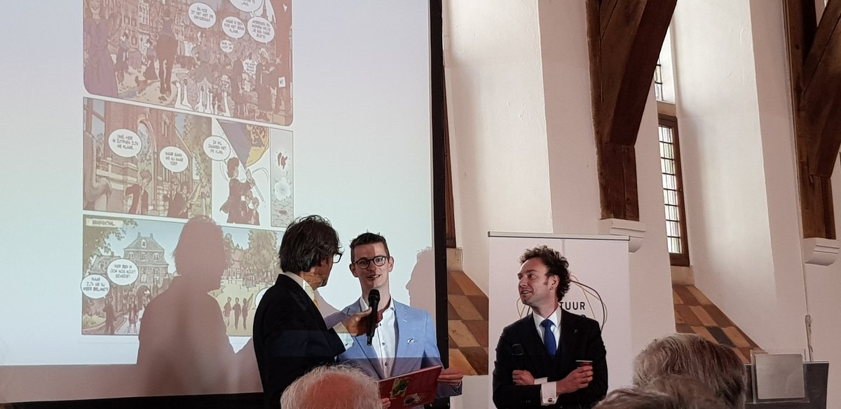 Vanmorgen in een volle Burgerzaal met <a href="/erfgoedzutphen/">Erfgoedcentrum Zutphen</a> en @riddersvangelre. Wat een leuke presentatie van het stripboek Ons verloren hertogdom!