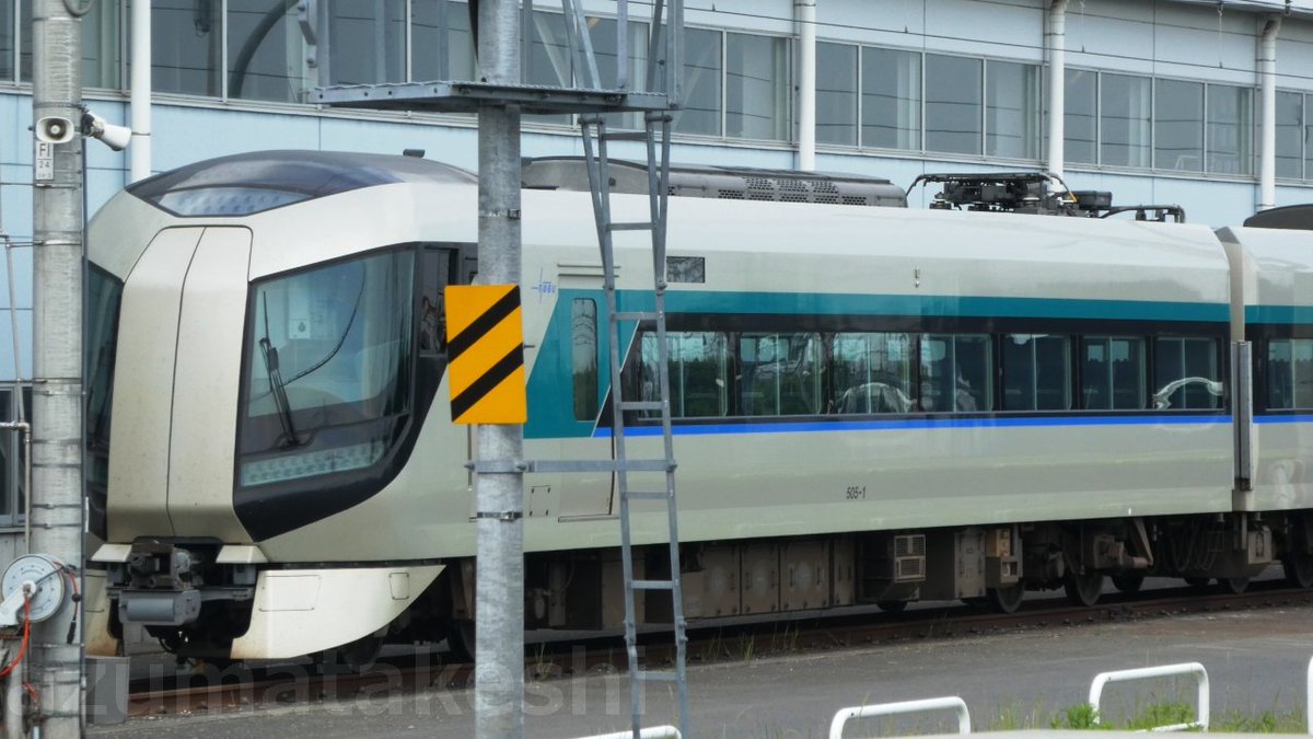 azumatakeshi's tweet photo. 【本日、本線 半直30000系 2編成とも南栗橋留置】
東武500系 505F 東武60000系 61607F 南栗橋入場中。
https://t.co/RTNxQYaXag
#東武 #30000系 #31606F #31406F #31609F #31409F #500系 #505F #60000系 #61607F #南栗橋 #検査 #入場 https://t.co/heCkUYPrEX