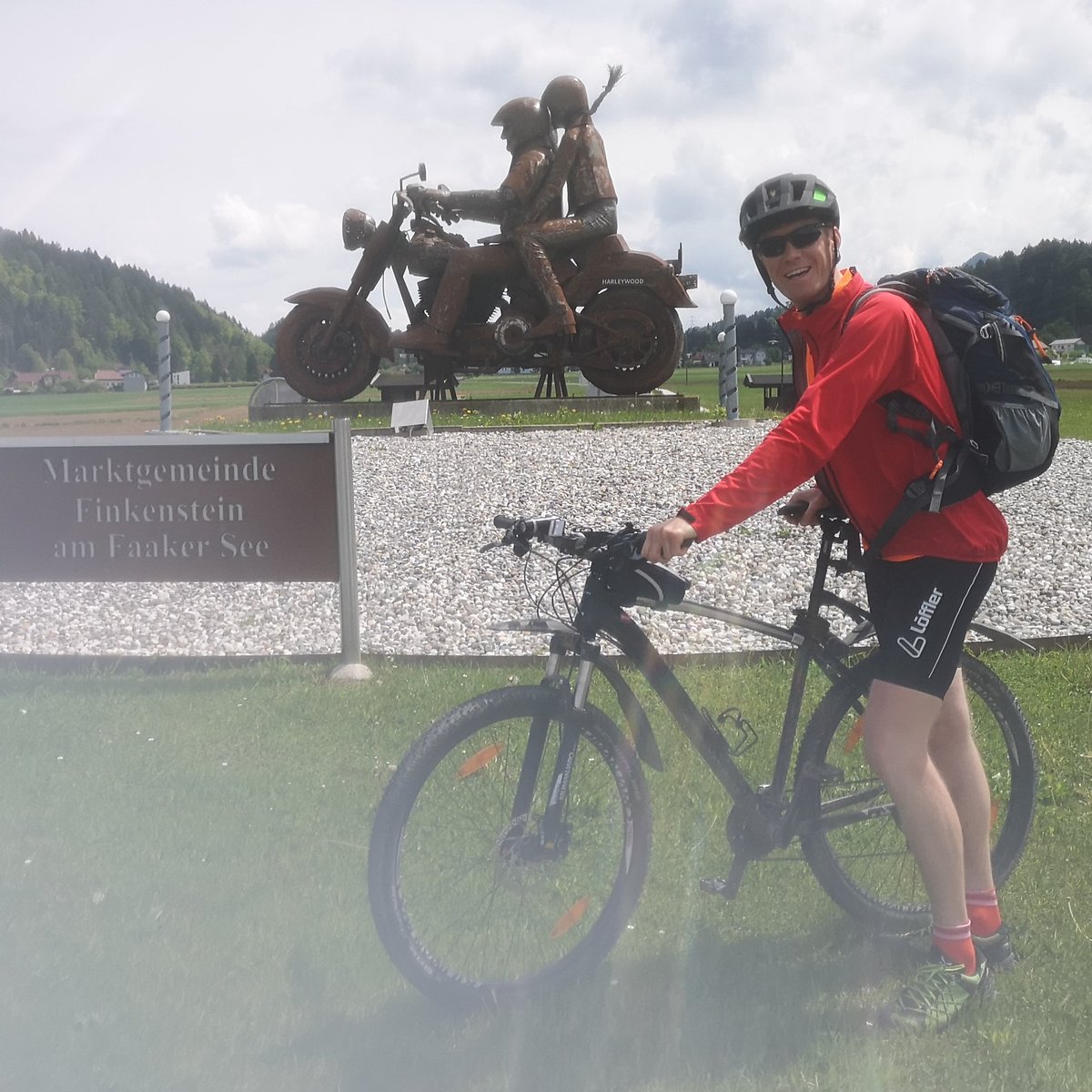 floriandanner's tweet photo. Bin hier an der Strecke eindeutig derjenige mit den wenigsten PS 😜🚴‍♂️🏞️🇦🇹🗳️🇪🇺 #tag9 #cafepuls #wahlradeln #harleywood #finkenstein #kärnten https://t.co/nrogCboZxB