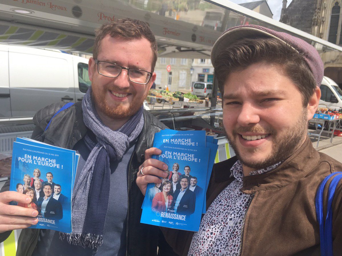 Lesjem41's tweet photo. Sous le soleil de #Montoire ce matin ☀️🇪🇺
Beaucoup sont encore indécis et il est de notre rôle d'aller présenter notre programme d'une Europe verte qui protège 🍀 https://t.co/H5BORQkyhR