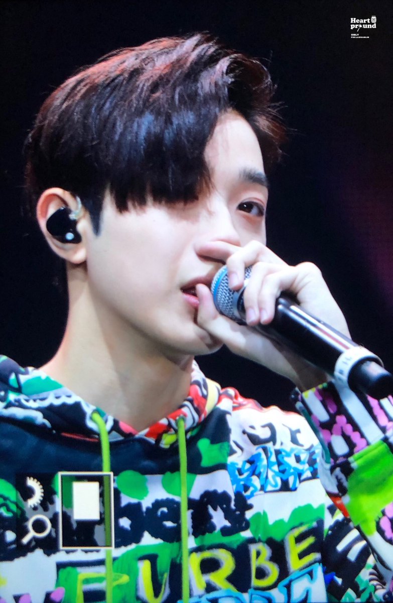 HeartPround0923's tweet photo. 190511 HONG KONG FM
😭😭😭😭😭
#라이관린 #laikuanlin #賴冠霖 https://t.co/fQCFwApez9