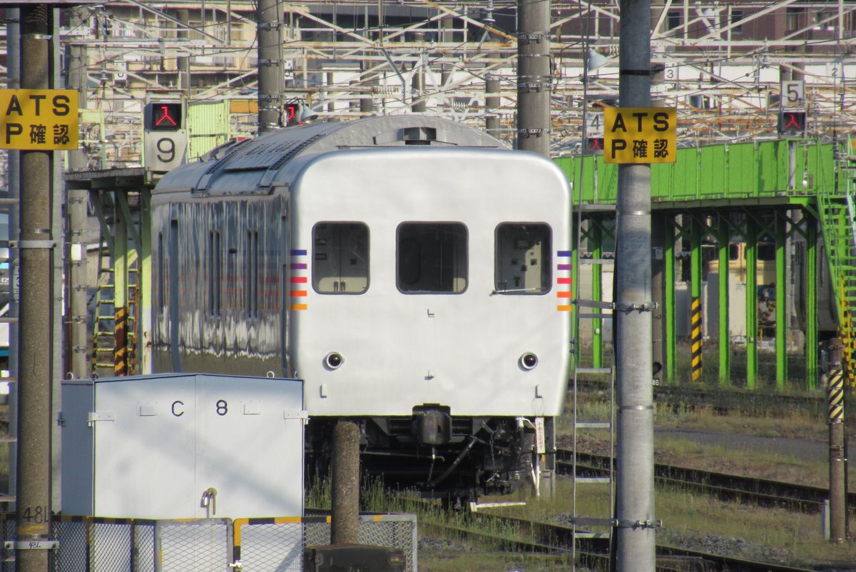 西武新101 301系ボーイ 415系オタク 低浮上 V Twitter 今日の尾久車両センターの様子 カシオペアの予備電源車であるカヤ27 501がいました 西武新101 301系ボーイ 415系オタク 低浮上 V Twitter 今日の尾久車両センターの様子 カシオペアの予備電源車であるカヤ27 501がいました