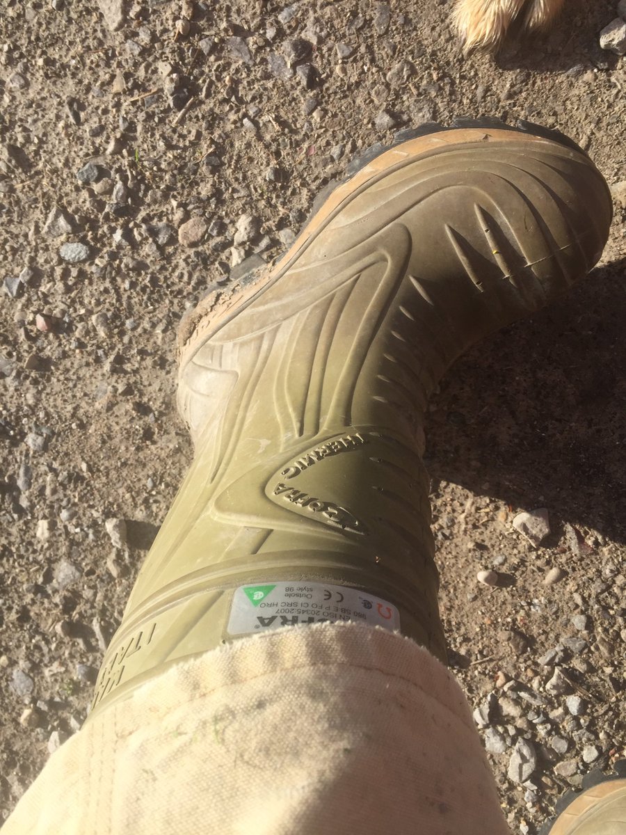 FarmboyDRose's tweet photo. Pretty sad when these are becoming my normal footwear!! Please dry up #forabit https://t.co/MmEfW4Od2d