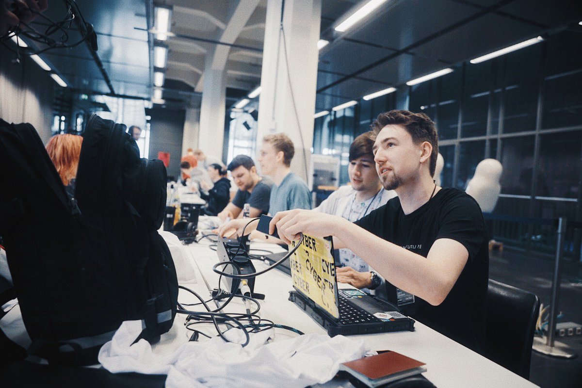 Hack & Söhne tweet media