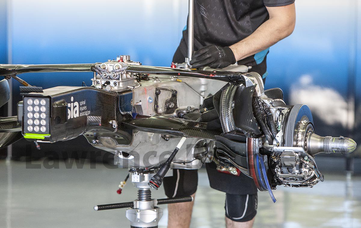 Butch_on_Racing's tweet photo. Williams the only team left on the grid still running a metallic gearbox casing #WilliamsF1 #F1 #FormulaOne #F1Tech #Motorsporttech #racetechnology https://t.co/gY2D6NvBto