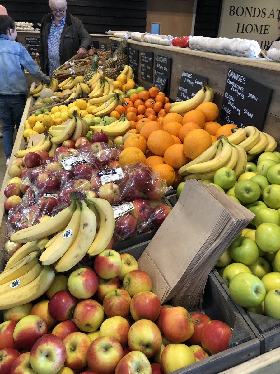 MudwallsFG's tweet image. @TheFarmSUA we @Mudwalls are delighted to show how fabulous #freshproduce can look with some time and effort #farmshop