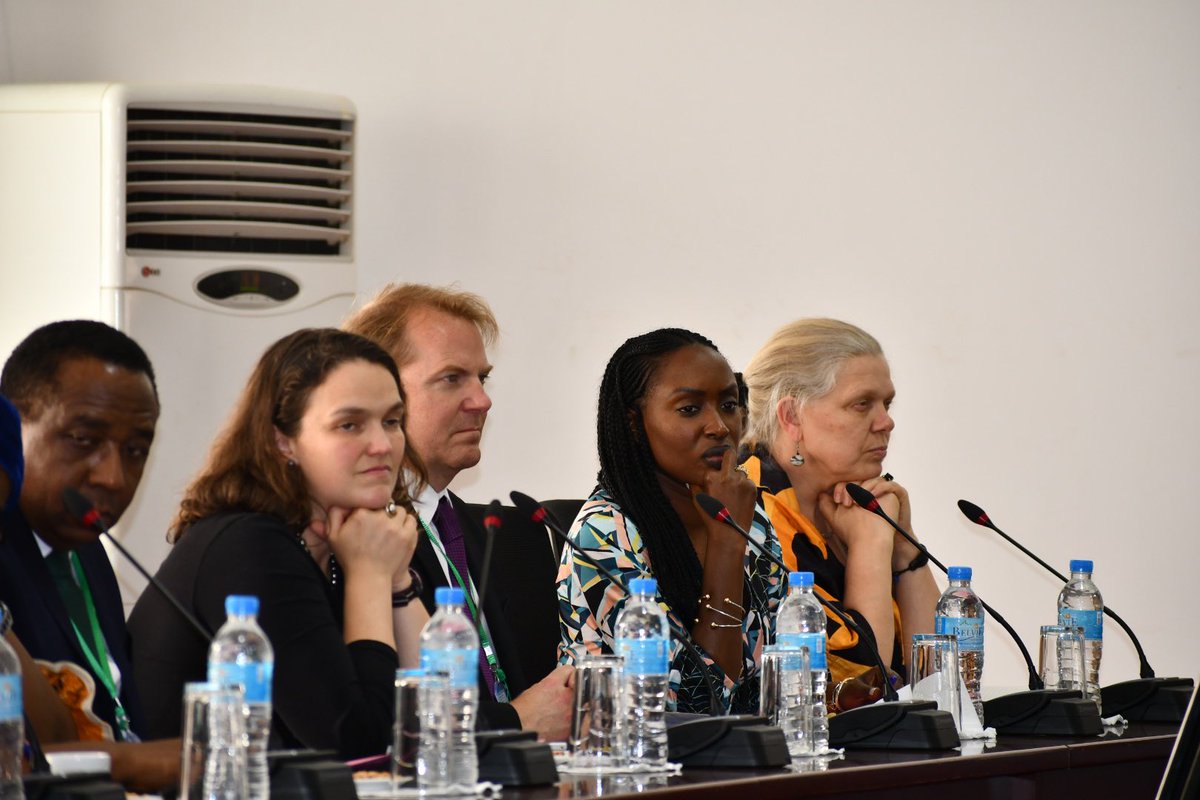 Partenariat de Ouaga (@pouagapf) on Twitter photo La caravane des bailleurs 2019 achevée il y a quelques jours, a recommandé au #Niger d'élever la division PF du Ministère de la Santé en Division Nationale. C'est chose faite: la PF est maintenant une Direction Nationale au Niger. Le Premier Ministre  en avait pris l’engagement. La caravane des bailleurs 2019 achevée il y a quelques jours, a recommandé au #Niger d'élever la division PF du Ministère de la Santé en Division Nationale. C'est chose faite: la PF est maintenant une Direction Nationale au Niger. Le Premier Ministre  en avait pris l’engagement.