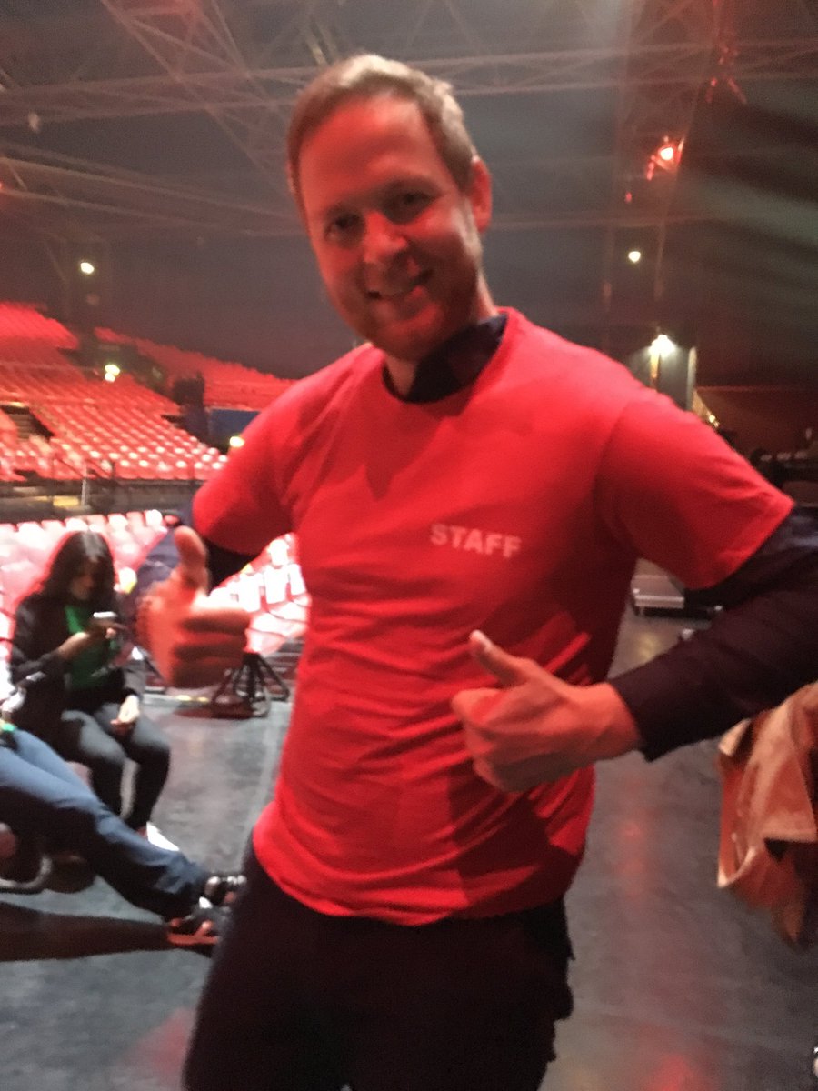 ClemencePkv's tweet photo. La team est prête, ou presque ! 💪🏼💪🏼 #neomabs2019 https://t.co/yira62vFEk