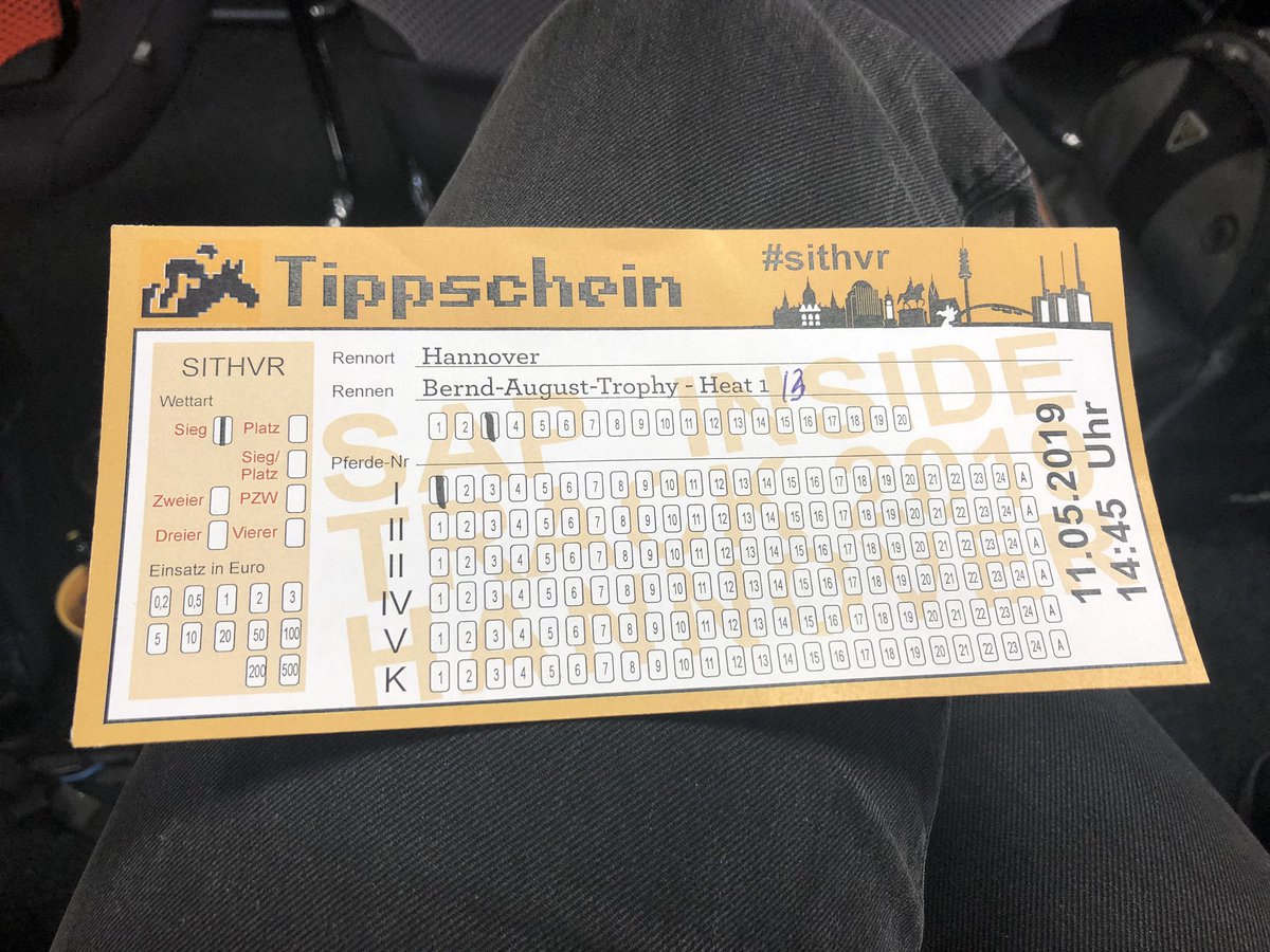 laurensvanrijn's tweet photo. No voucher lottery but horse racing in Hannover... #sitHVR https://t.co/uKbZ4NBC3A