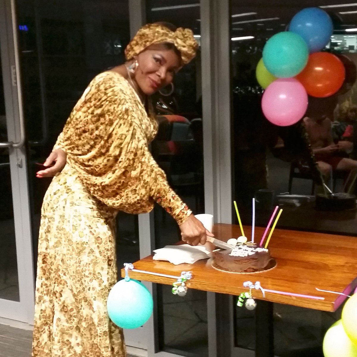 Our 👸🏾 cuts 🎂 to celebrate our 5⃣0⃣th performance #SatNightFeverAU 🕺