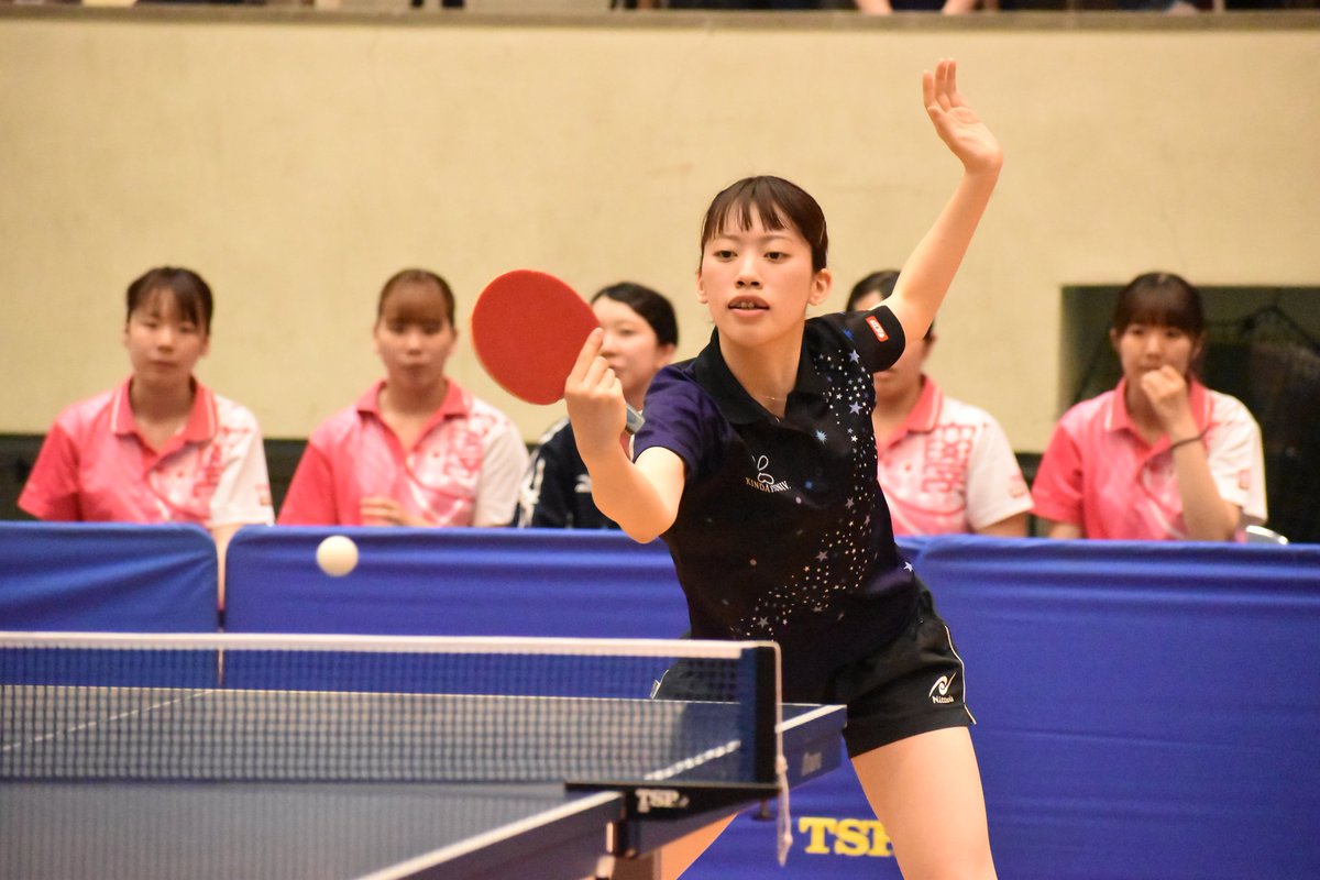 kindai_sports's tweet photo. 【卓球部】2019年度春季リーグ戦/6戦目/対京都産業大/近畿大学記念会館
試合終了
女子 近畿大 6-1 京産大
全7戦中4試合をストレート勝ちとするなど、
圧倒的な試合展開を見せつけた!
明日、最終日の龍谷大戦にも
期待です!!
#近大 #卓球 #kintt https://t.co/7R77O0YfUU