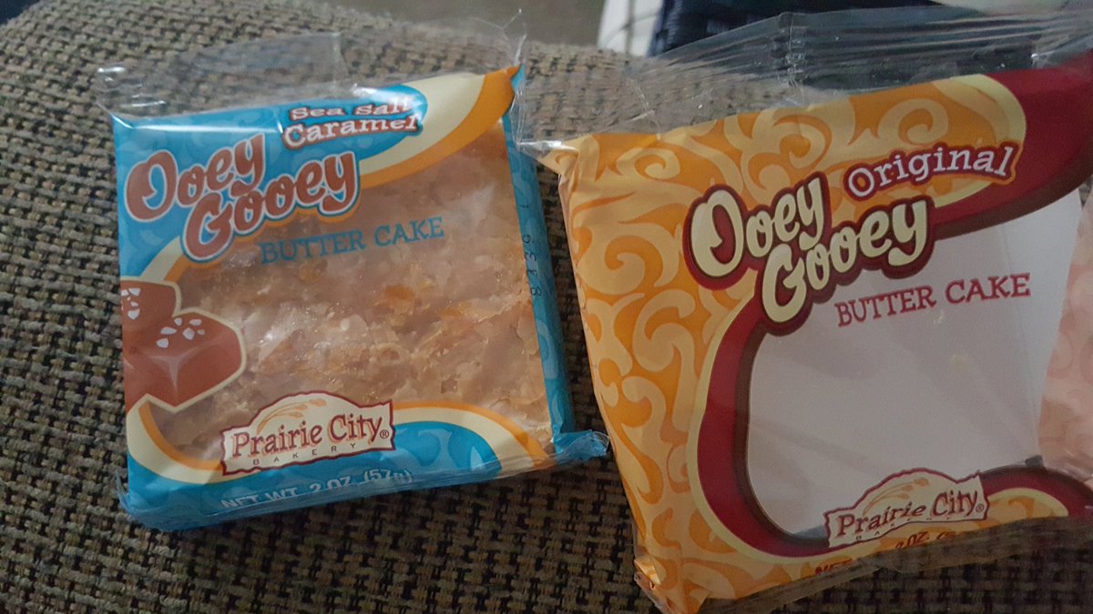 JJ_Renn's tweet photo. These are my new addiction now that I've tried them. I don't think @PCBakery understands how good the Sea Salt Caramel is. I know it'll be worse if I tried them warm like customers suggest. #OoeyGooey https://t.co/xXIjUrtYD9