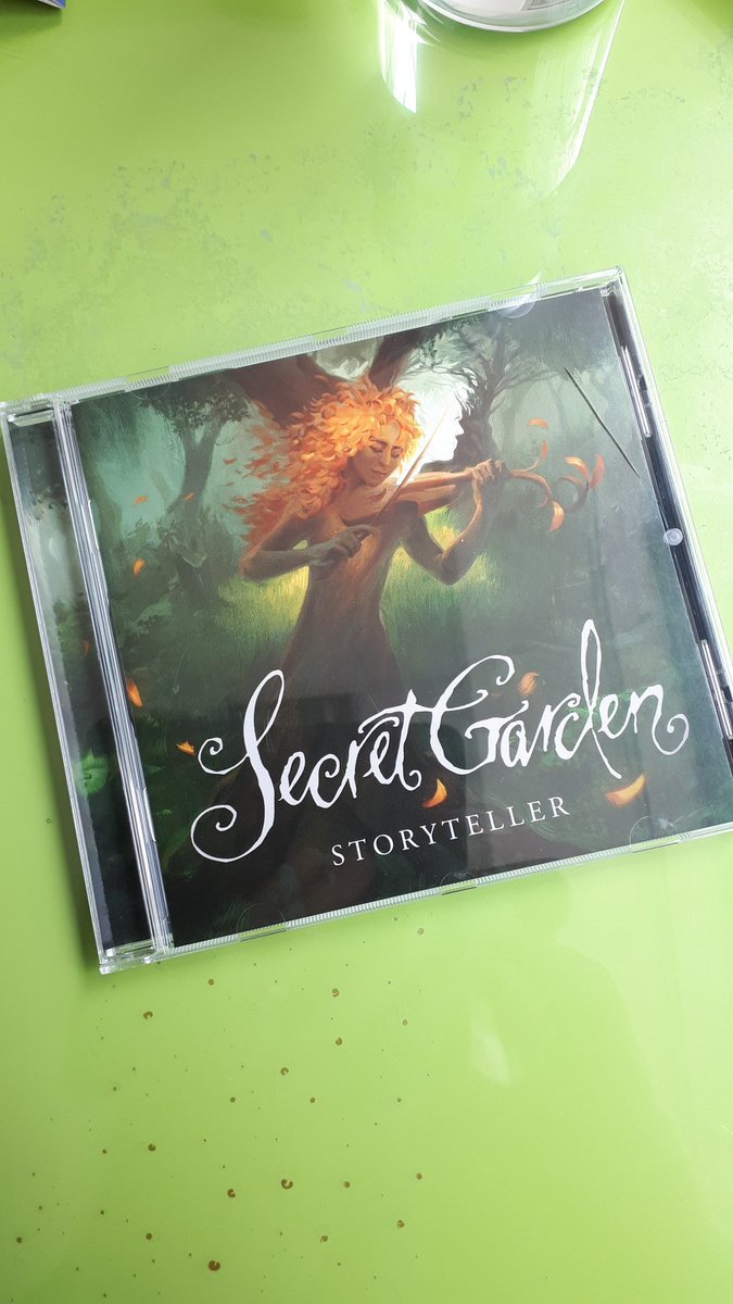 German_European's tweet photo. Das neue Album ist da! 😍
#ESC #EUROVISION #ESC1995 https://t.co/6SmZv1KSbz