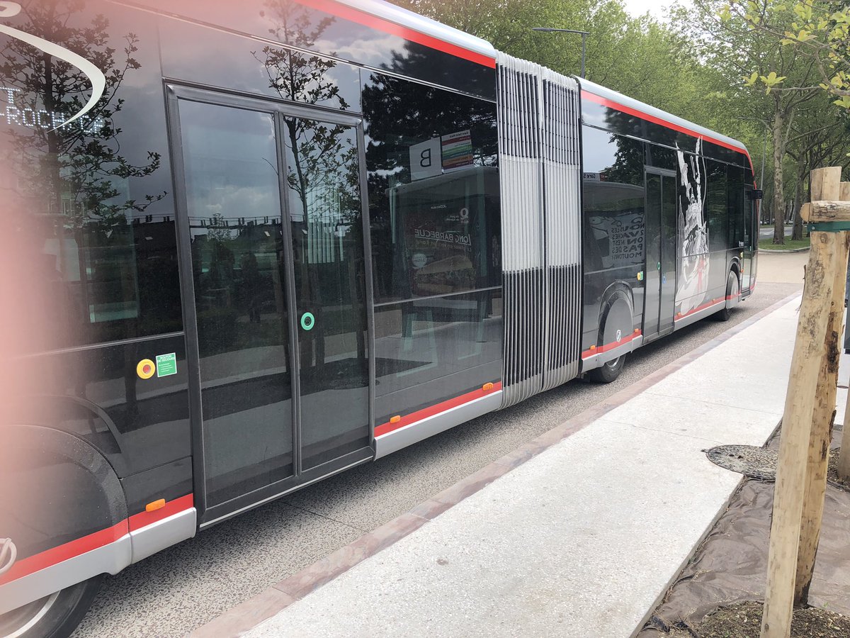 MickaelAubignat's tweet photo. Premiers voyages avec les nouveaux bus #nemo @AmiensMetropole @ametis_info #amiens #ametis #BHSN https://t.co/j5hYR6hFFG