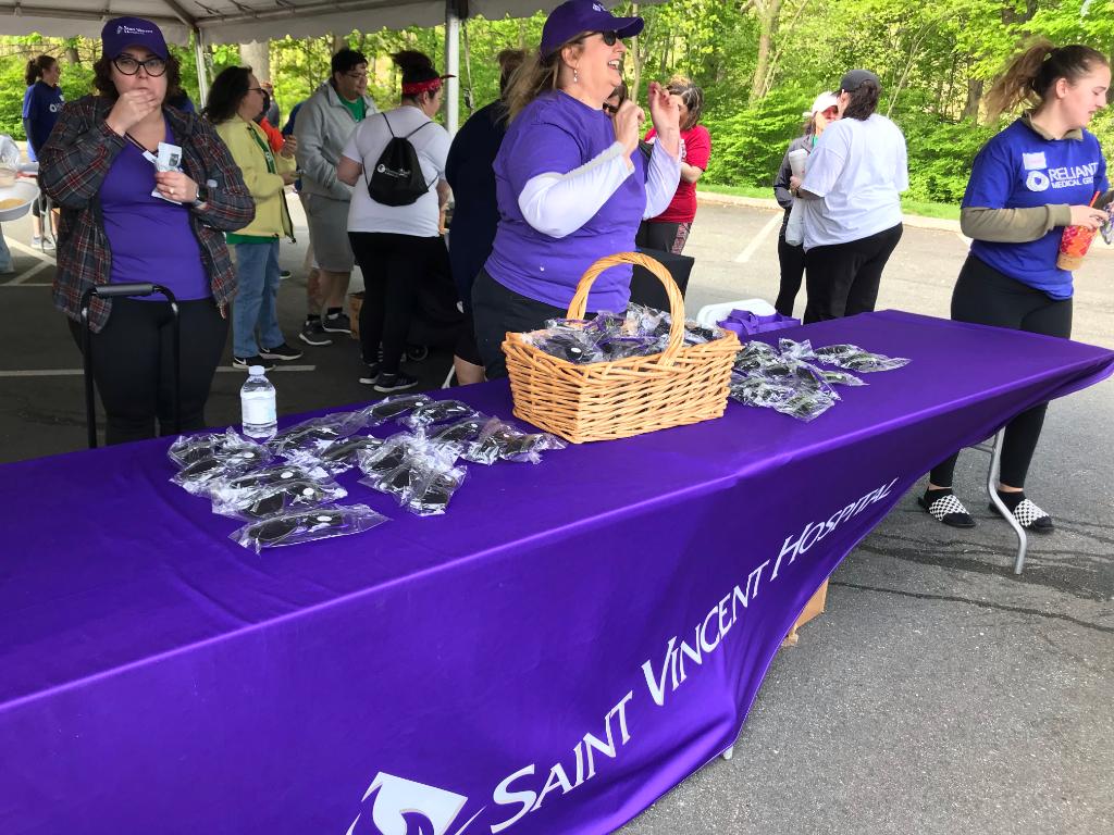 AmericanHeartMA's tweet photo. Shout out to @saintvincentma for walking with us at the Central MA Heart and Stroke Walk today! Thank you for your support. #lifeiswhyma https://t.co/N2hZMsB7Qn