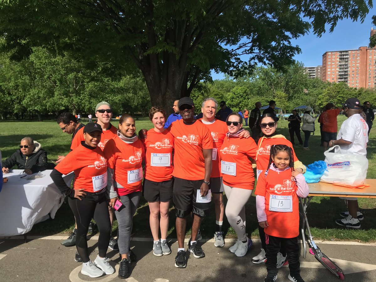 bm_mansamusa's tweet photo. ⁦@BronxDefenders⁩ out for ⁦@race4reentry⁩ w/⁦@BakerBurr⁩ https://t.co/ncuN252oXe