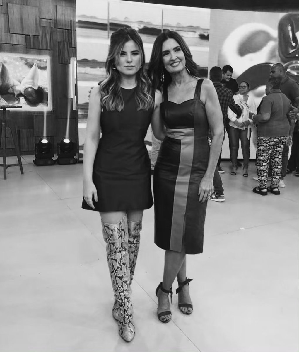 GiuliaBeAccess's tweet photo. Giulia via Instagram:

"do tipo das coisas que a gente nunca esquece. feliz. grata. muito obrigada #programaencontro, #globo, #fatimabernardes e principalmente #Deus 🖤 pra quem quiser assistir, já está disponível no site do @gshow. foi incrível!" https://t.co/6szPpugWzC