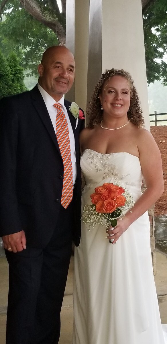ChrisDanielle3's tweet photo. #happydays #MayTheFourthBeWithYou #whentwobecome1quinlan #nuptials https://t.co/BDhxn2HYEb