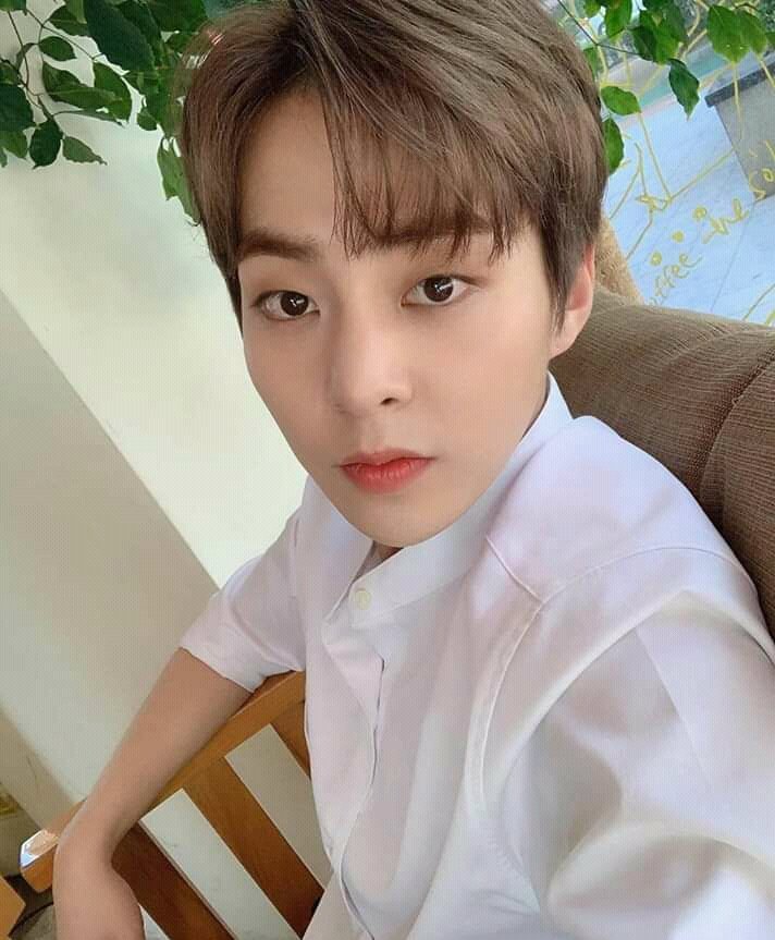 MinYoon04694872's tweet photo. erything always has a moment, where you have to say goodbye to what you love most.
saying 'Goodbye' is something that sometimes hurts just thinking about it. @weareoneEXO 
#XIUMIN_always_you https://t.co/BuBXTyz9CQ