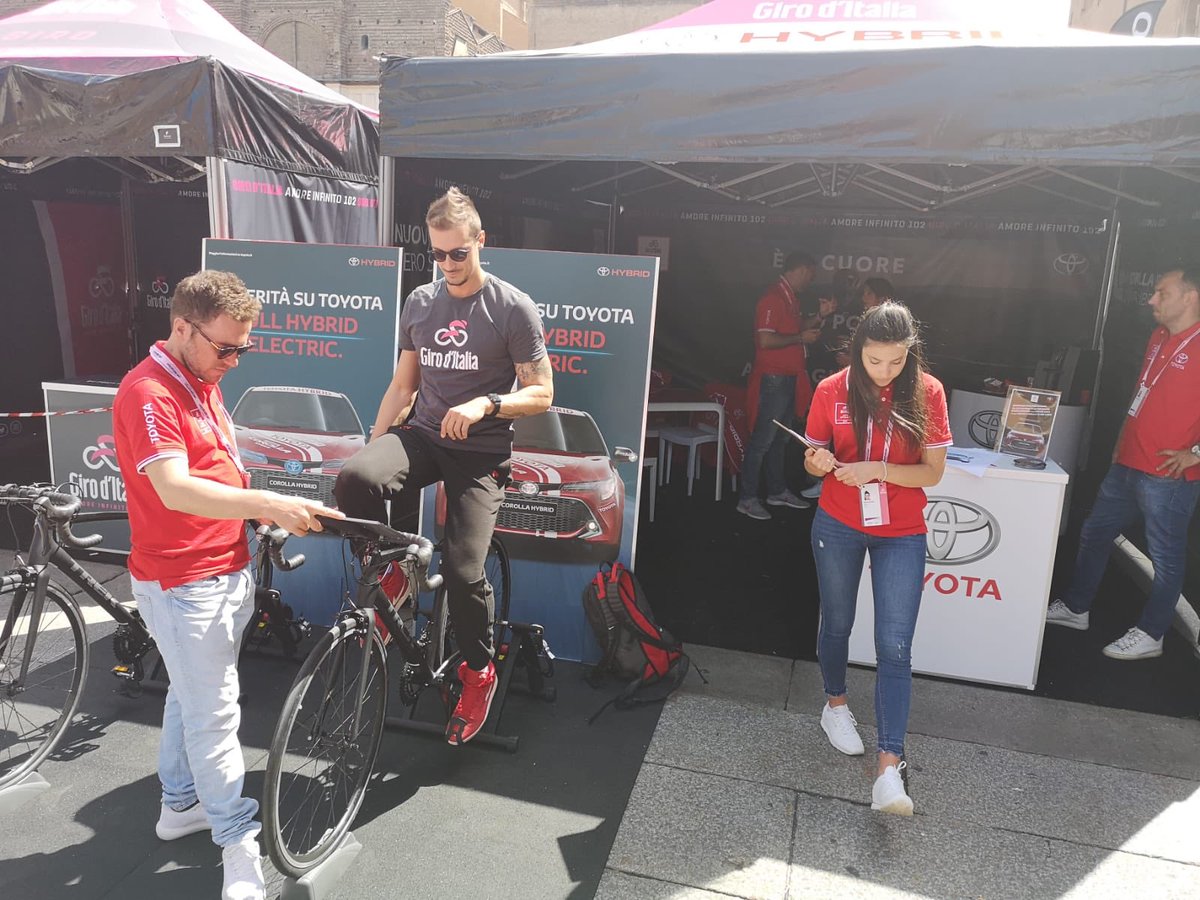 Fleet_Magazine's tweet photo. Quanto conosci i motori Full Hybrid Electric? Pedala con @toyota_italia per scoprirlo! #Giro
#GirodItalia #GiroHybrid https://t.co/wl8iVzKrGj
