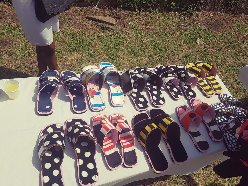 Ledawa's tweet photo. S.S STORE vous invite à sa vente privée. 📅 11.05.19 ⌚ 11H00 📍 LE SENSO. FACE ÉCOLE AMÉRICAINE BONAPRISO. 📱 656047958
#SSSTORE #VENTEPRIVEE #DOPE #DCLP #DOUALACESTLAPUISSANCE #TT2378 https://t.co/1Tsi4zB3wH