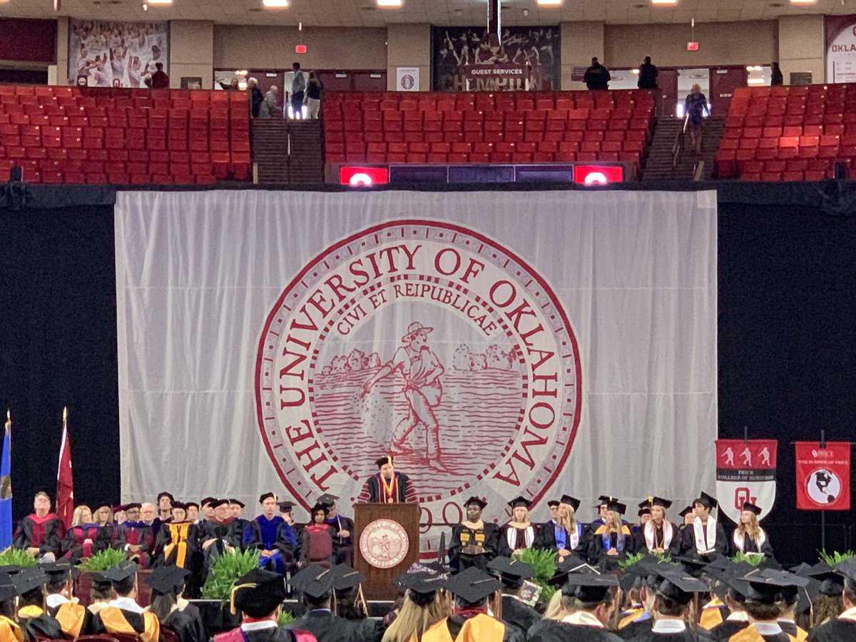 OUPriceCollege's tweet photo. Congrats to the Price College of Business Class of 2019! 🎓 https://t.co/vI6p154dLg