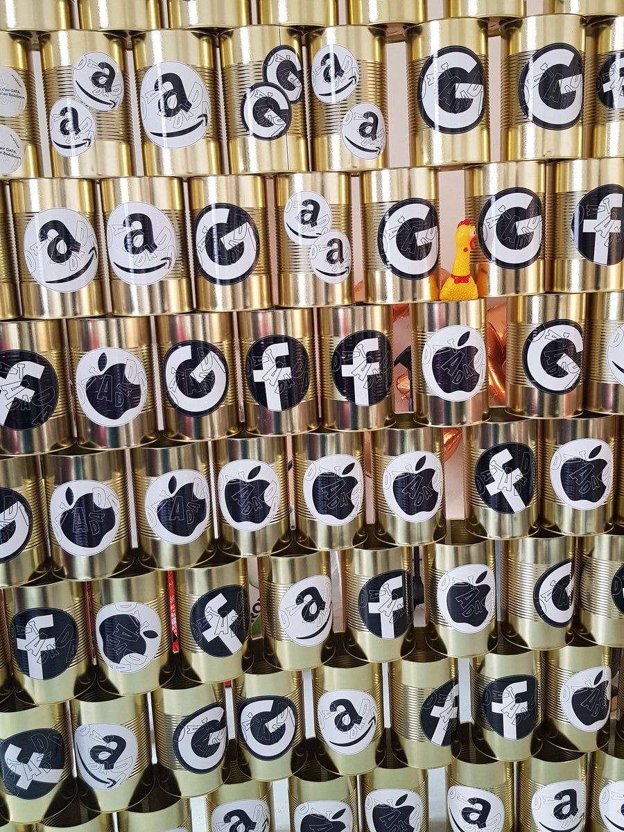 jsuispas1mouton's tweet image. Suite préparation de l&apos;installation &quot;Chamboulons les GAFA&quot; cherchez l&apos; intru. Bientôt @futuresfestival #DataDada #CuicCuic #GAFA avec @AlbertinMeunier &amp;amp; @SylvieTissot  &amp;amp; @TiouFromParis &amp;amp; @gilledebast