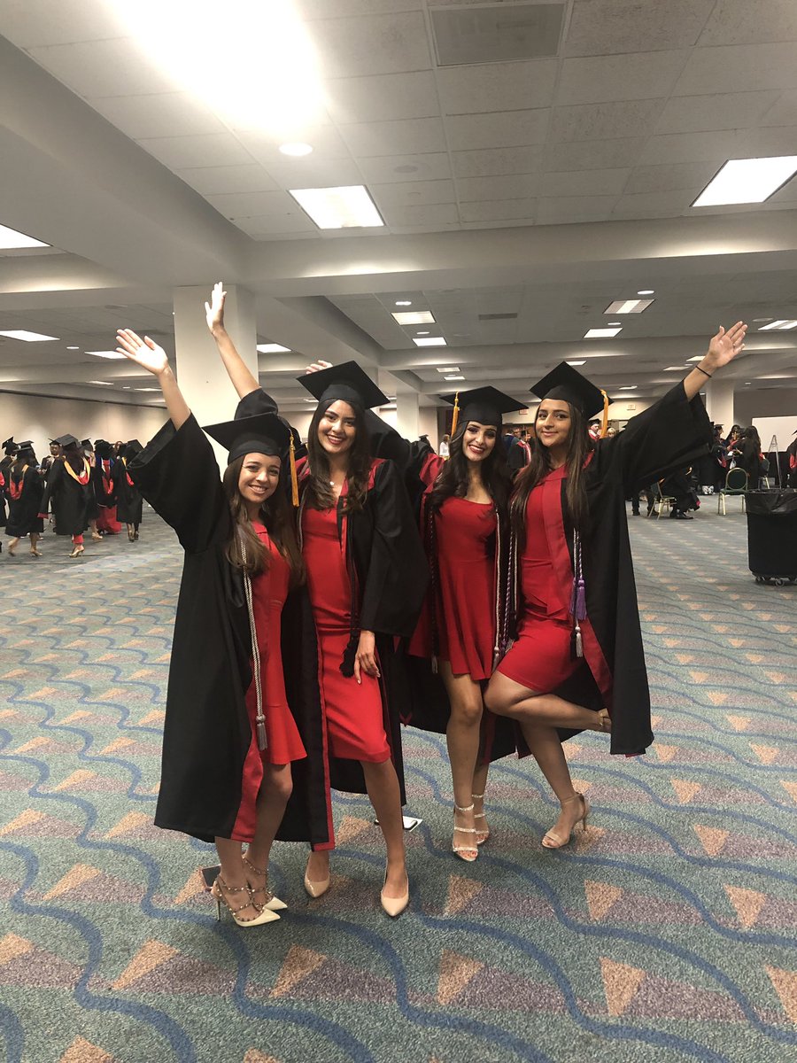 BarryUniversity's tweet photo. We’re ready to graduate! #BarryProud #Barry19 https://t.co/yfMY2Z6ZGh