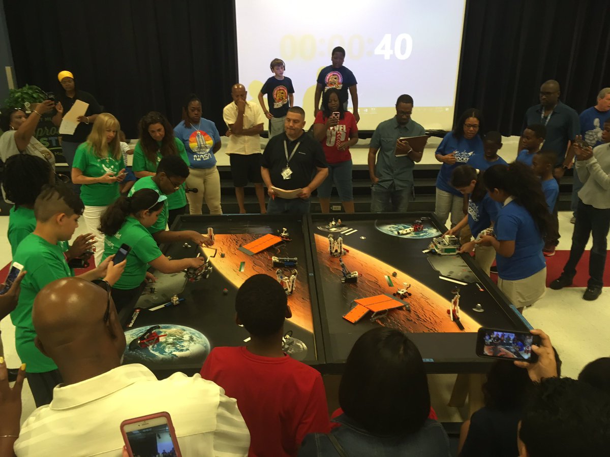 Debra Kelly Thomas tweet media