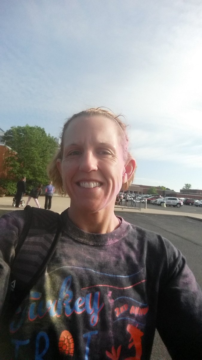 HeatherBoyer24's tweet photo. I had a fantastic time running the @Fort5K with @MrHeading . Nice job to @FairmontGB and @kboze9 classes for putting on a very fun and  successful race! #WeAreFireBirds @KetteringSchls @KFHSFirebirds https://t.co/rbXZQ7rItf