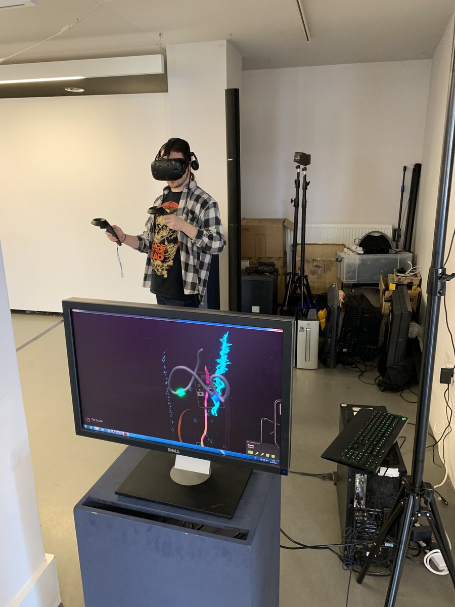 gamerepublic's tweet photo. Fantastic VR experiences in The Tetley from @CoopInnovations &amp; @UniversityLeeds. #getintogaming https://t.co/S3kyydnMvs