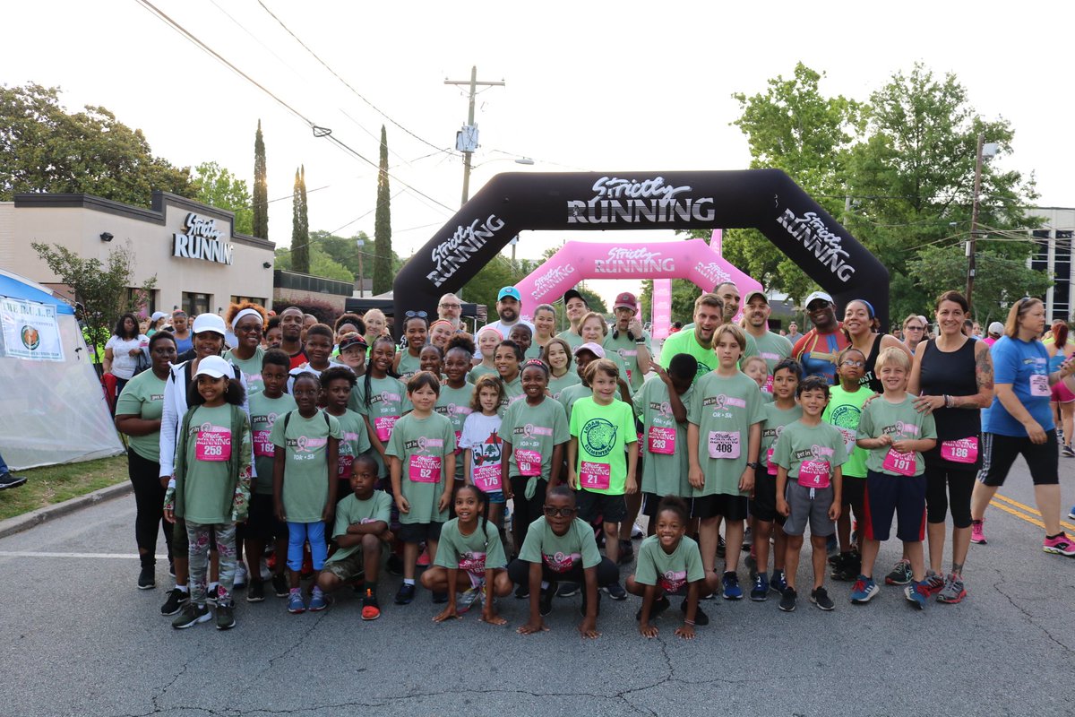 LoganLeopards's tweet photo. Our #LeopardsRULE 🐆 Running Team finished strong at the Get in the Pink 5K! Shout out to all the parents, staff, and adult volunteers for supporting us! @RichlandOne @LoganPTO @strictlyrunnin6 Dylan &amp; Logan placed in their age group! https://t.co/JO31zilg75