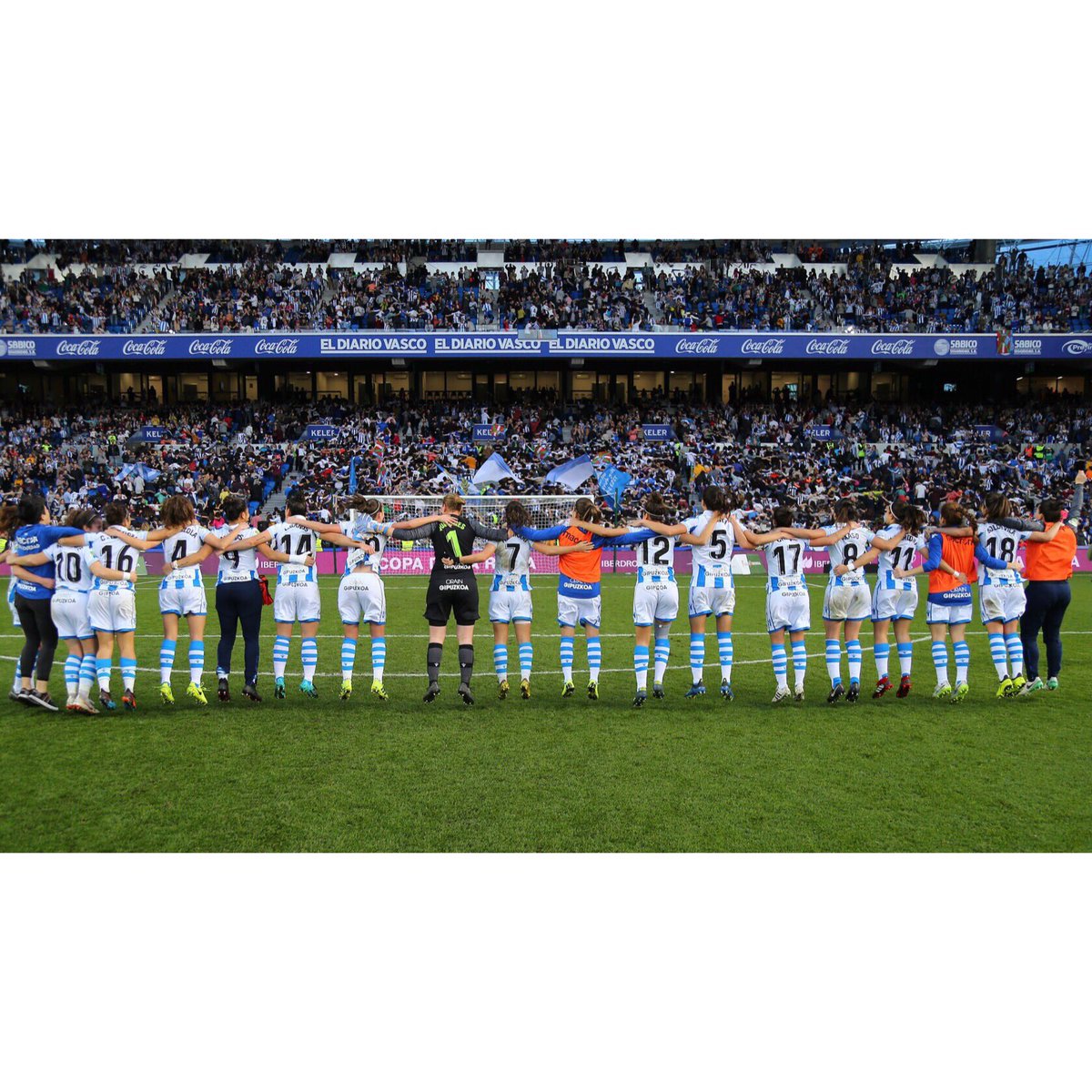 nereaeizagirre_'s tweet photo. Eman diezaiogun bukaera amets polit honi 💙⚽️💭🏆💪🏻 @realsociedad 

TALDE + FAMILI + LAGUN + AFIZIO = ERREALA https://t.co/z00wWM40U4