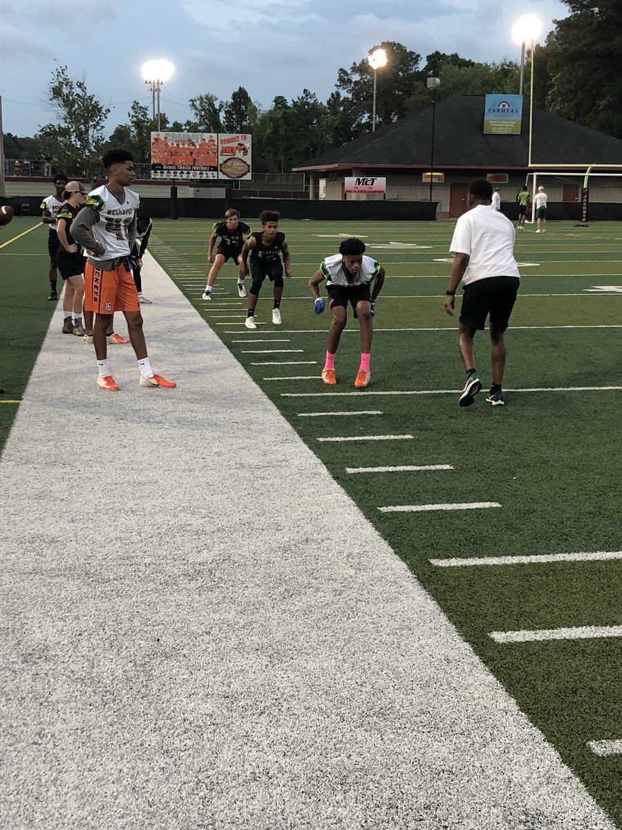 BelhavenFB's tweet photo. WHO SAID RAIN?!? The sun ☀️ is always shining on the Blazers!! Great night in Mobile and thanks to all those who came out to get better! #SharpenTheSword #BelhavenFootballCamps ⚔️🏈🔰 https://t.co/9fn6o8yj5E