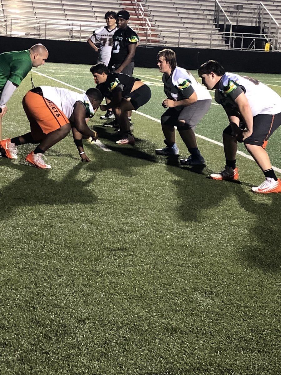 BelhavenFB's tweet photo. WHO SAID RAIN?!? The sun ☀️ is always shining on the Blazers!! Great night in Mobile and thanks to all those who came out to get better! #SharpenTheSword #BelhavenFootballCamps ⚔️🏈🔰 https://t.co/9fn6o8yj5E