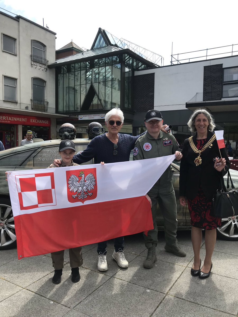CheltenhamIFF's tweet photo. Leslie Sheldon our Festival Director has been with the Gloucestershire Polish Association today for #Polishheritageday He was delighted to meet everybody including @MayorGloucester as he promoted the Polish Country Focus in the festival. https://t.co/FZQaIdaUDH
