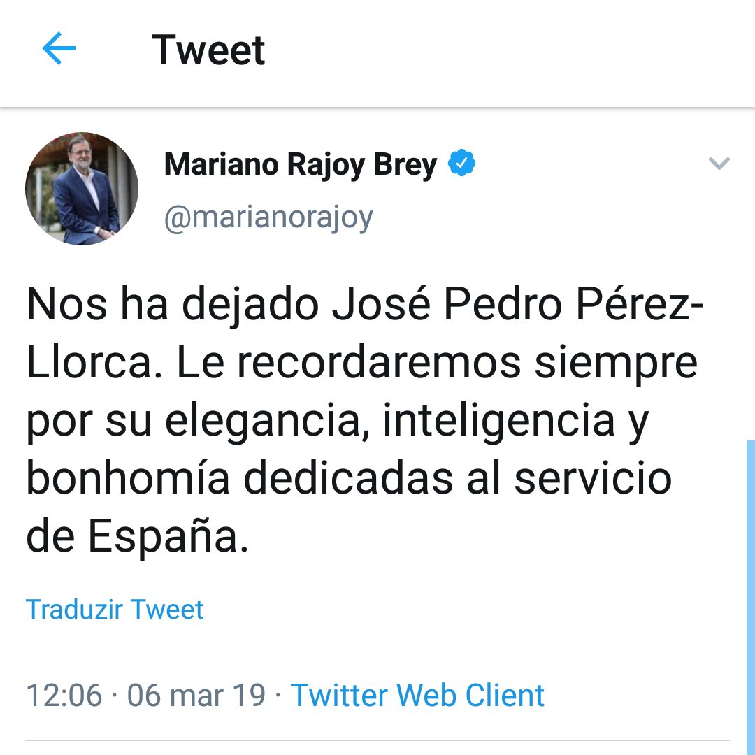 O Twitter do Rajoy esta-se convertendo no pau da luz que fai de obituario na minha aldea.