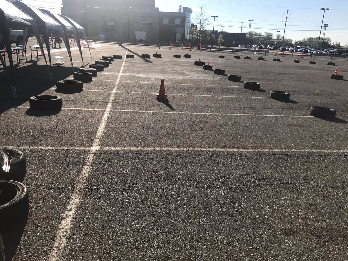 The_JMMS's tweet photo. We just walked the course. Now getting ready for inspection. #ElectricCarGrandPrix https://t.co/aFWsCUy1Qt