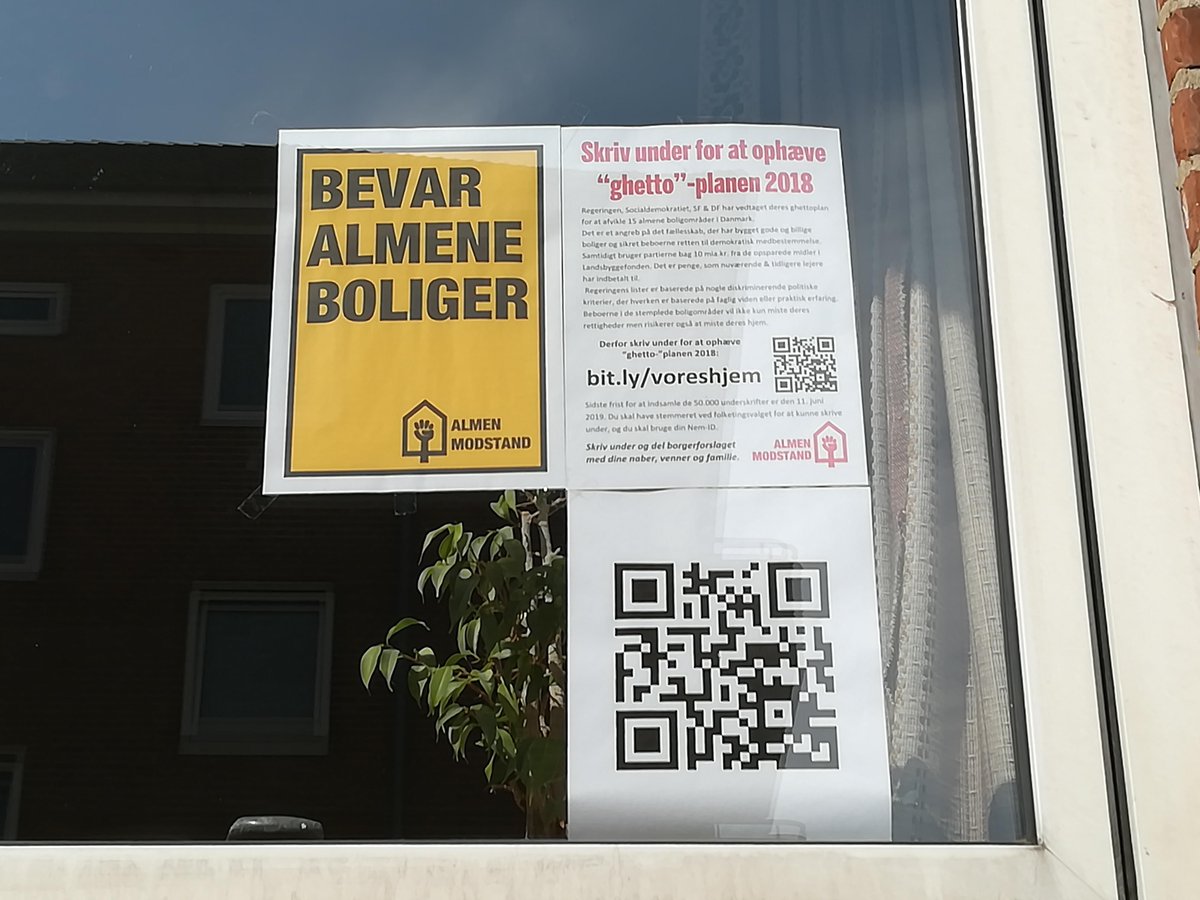 BevarFAV's tweet photo. 1900 har skrevet under på Borgerforslaget om at ophæve Ghettoplanen 2018. 

Skriv under her:
https://t.co/OU1ylWH4Ok

Plakat: 
https://t.co/nmWIoxjySK

Ghettoplanen 2018 er vedtaget af Venstre, LA, Det konservative Folkeparti, DF, Socialdemokratiet &amp; SF.
#bolig #Ghetto # https://t.co/uiG1SNXhjX