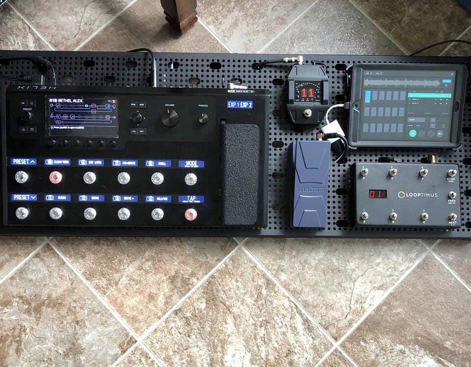 LoopCommunity's tweet photo. Awesome loop rig from John Sabol! What’s on your stage this weekend? #looptimus #looprig #pedalboard #geartalk #worshipleader https://t.co/7lfjmeOlcX