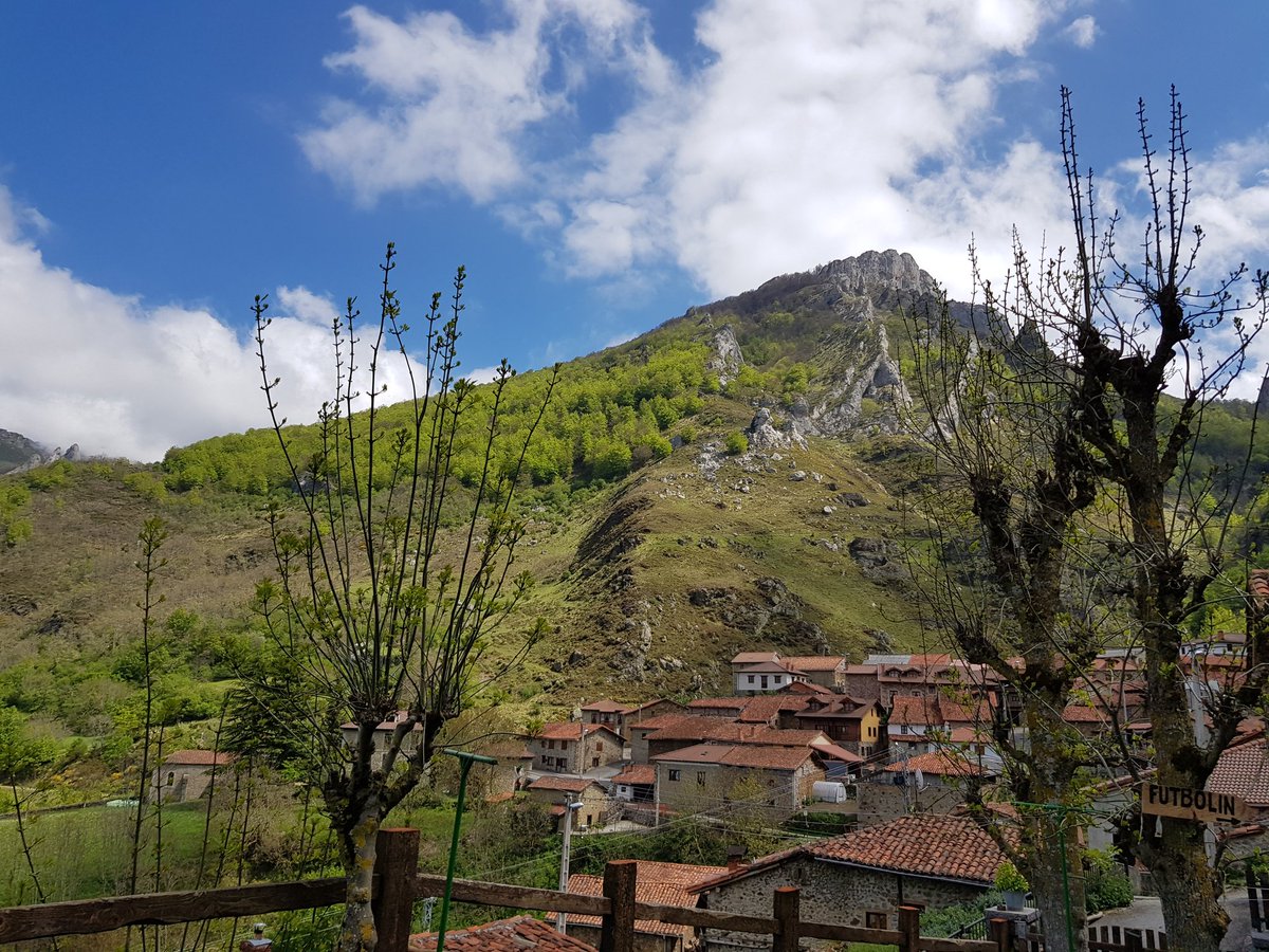 deturismoweb's tweet photo. #Viajes - RT elliodeabi: Sabes que el mundo empieza en Posada Cucayo? Pues mira que Naturaleza más impresionante 
#DescubreLiebana #PosadaCucayo #cantabriainfinita #dobres #ComerenCantabria 
posadacucayo liebana_rural eldiario_cem cant_infinita https://t.co/mAsH2v8a29 Vía: vero…